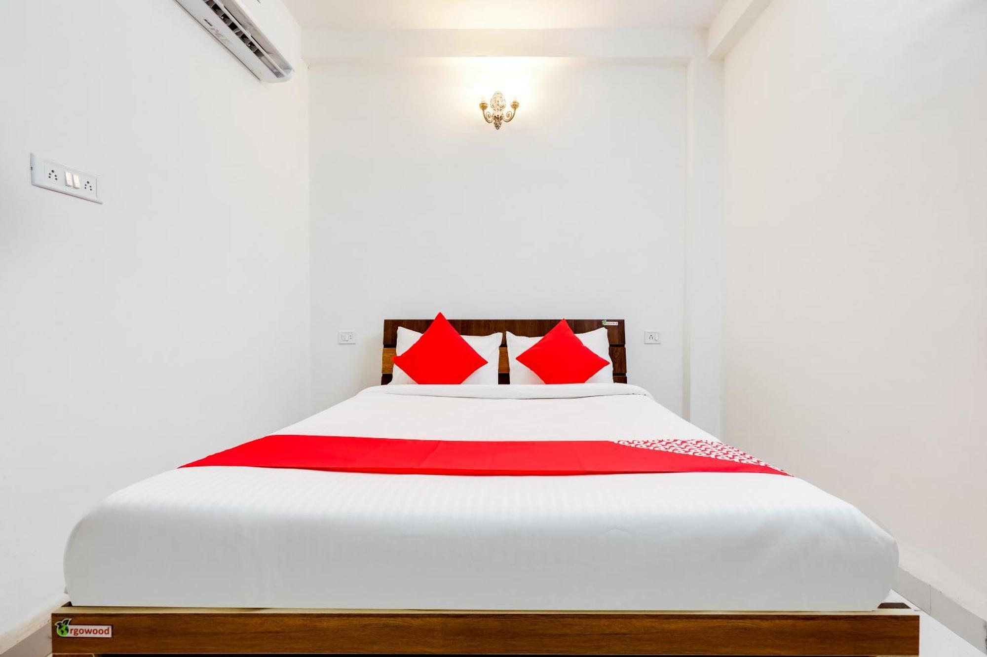 Hotel O Expression Indore Exteriör bild