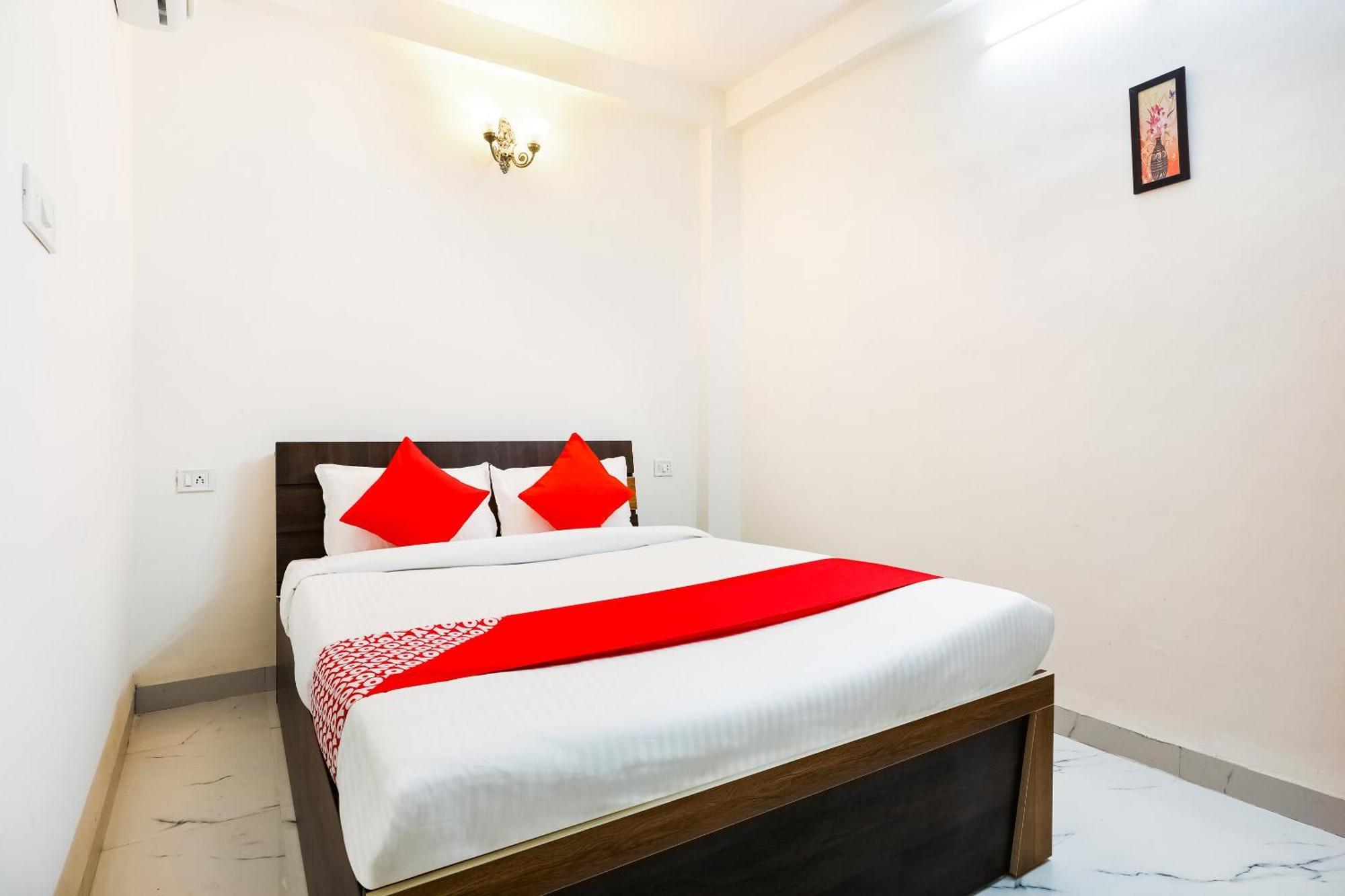 Hotel O Expression Indore Exteriör bild