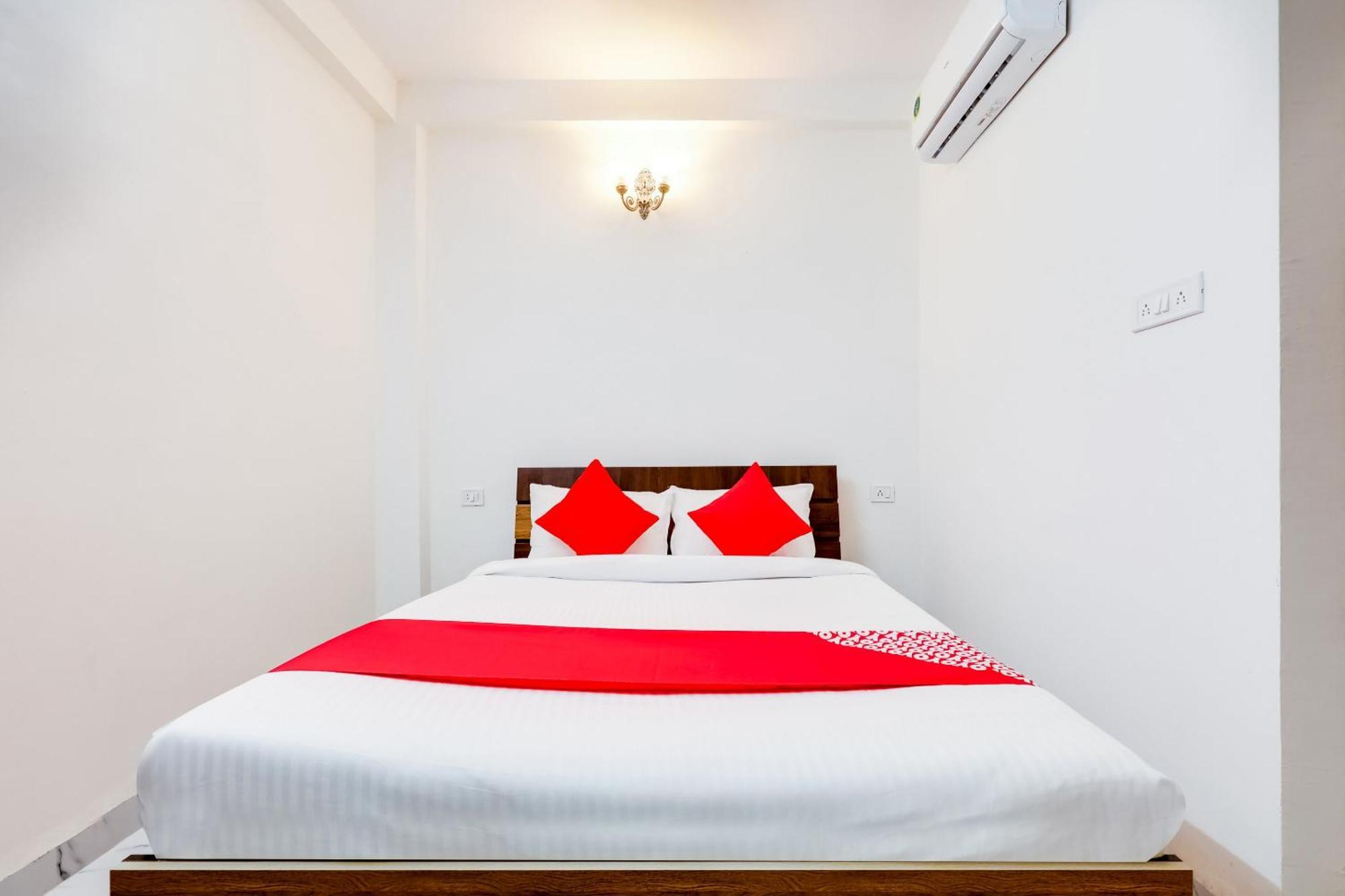 Hotel O Expression Indore Exteriör bild