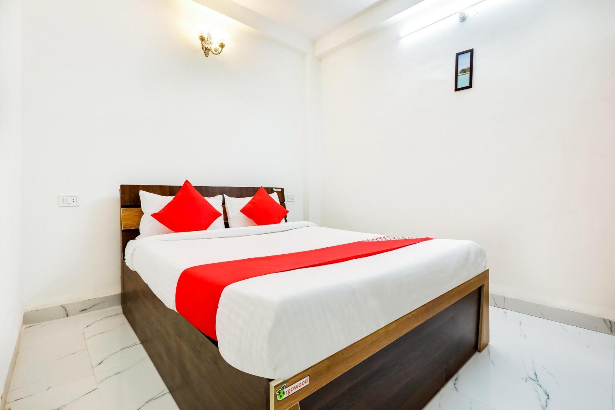 Hotel O Expression Indore Exteriör bild